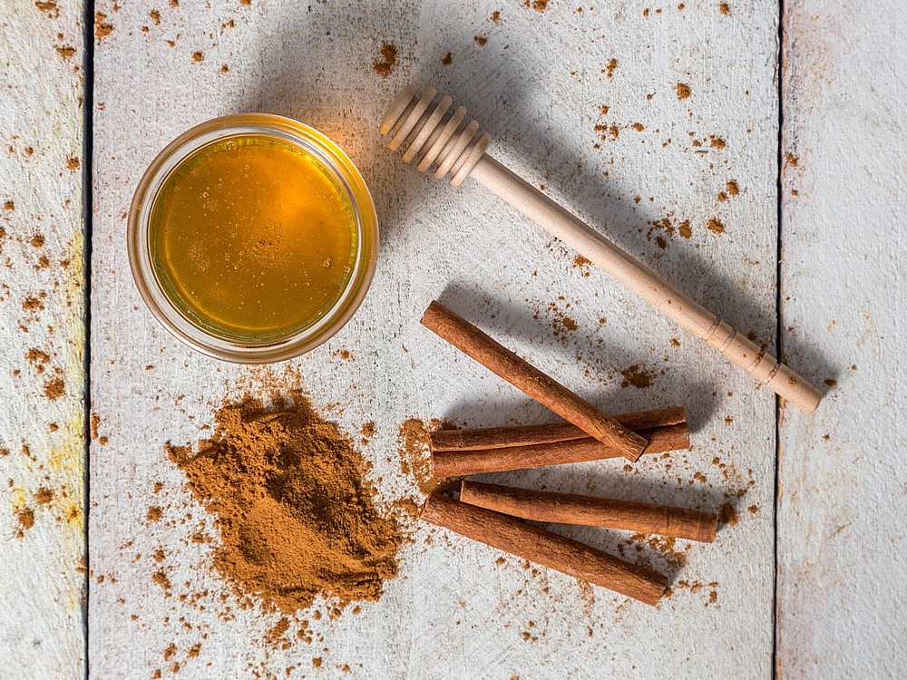Tarçın Nedir? Nelere İyi Gelir? Nasıl Kullanılır? Tarçının Faydaları ve Zararları