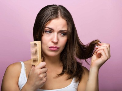Aşırı Saç Dökülmesi Sebebi ve Tedavisi Nedir? Nasıl Önlenir?