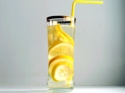 Limonla Zayıflama Yöntemi Nedir? Limonlu Su ile Zayıflama Tekniği