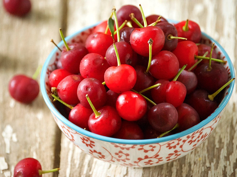 Vişne Sapının Faydaları Nelerdir? Nasıl Kullanılır? Zararları Var mı?